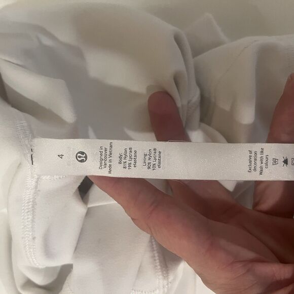 LULULEMON Align White High-Rise Short 8" Size 4 Retail $70 - Picture 6 of 10
